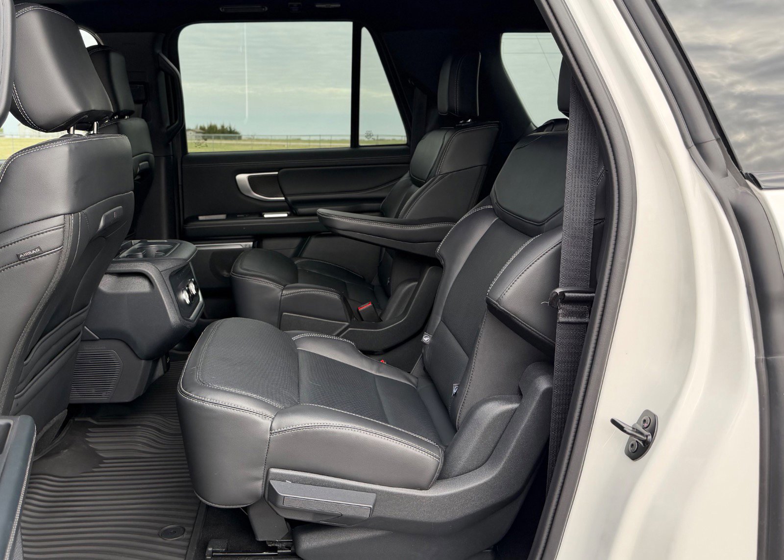 Certified 2025 Ford Expedition Max Platinum w/ Stealth Appearance Package image 24