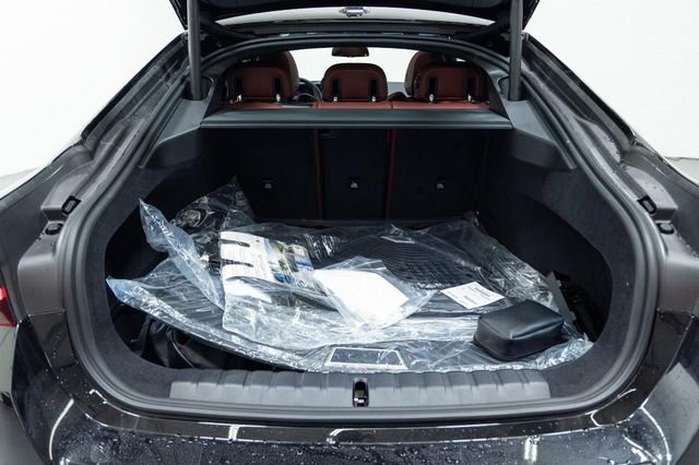 New 2026 BMW i4 xDrive40i image 13