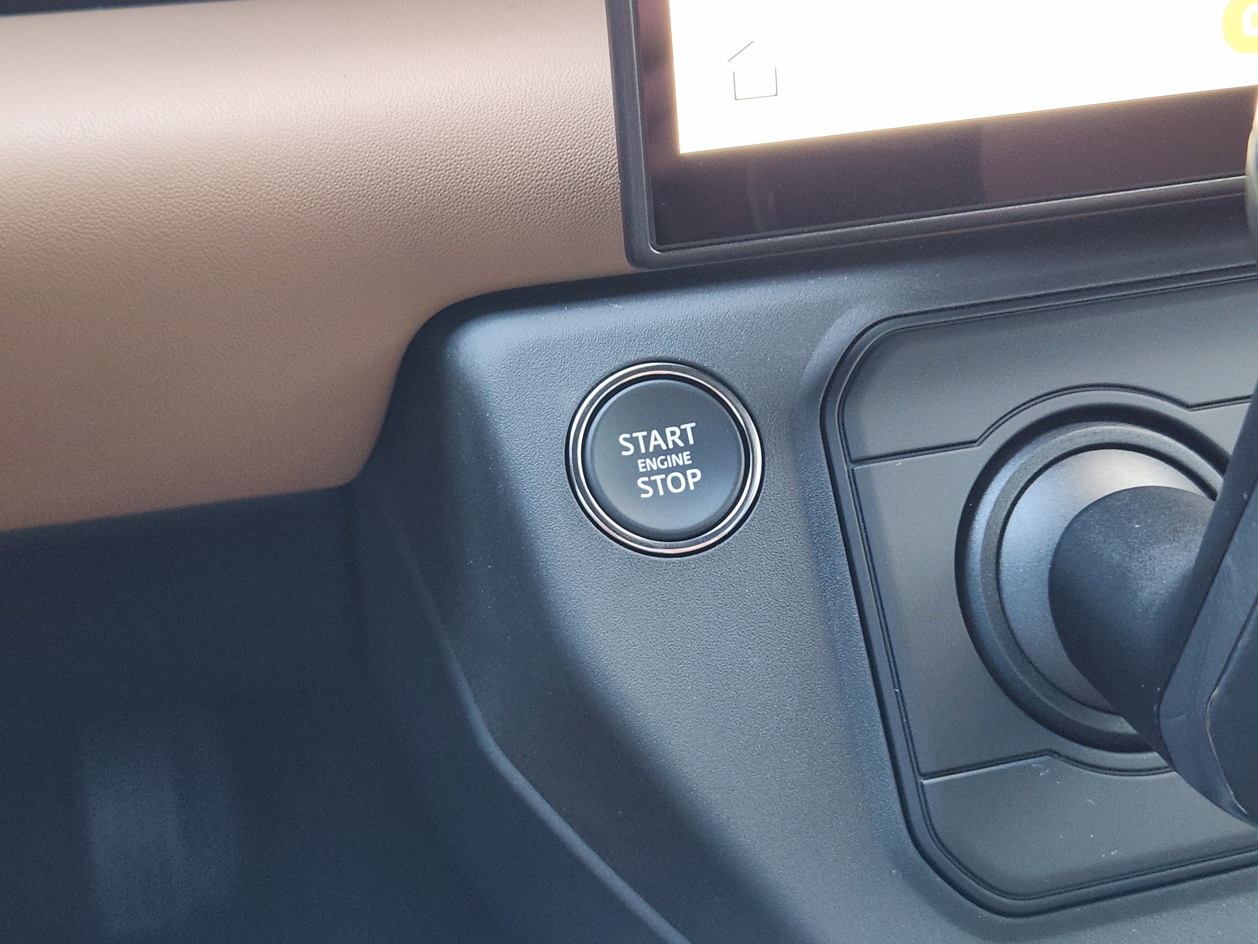 New 2026 Land Rover Defender 110 S image 19