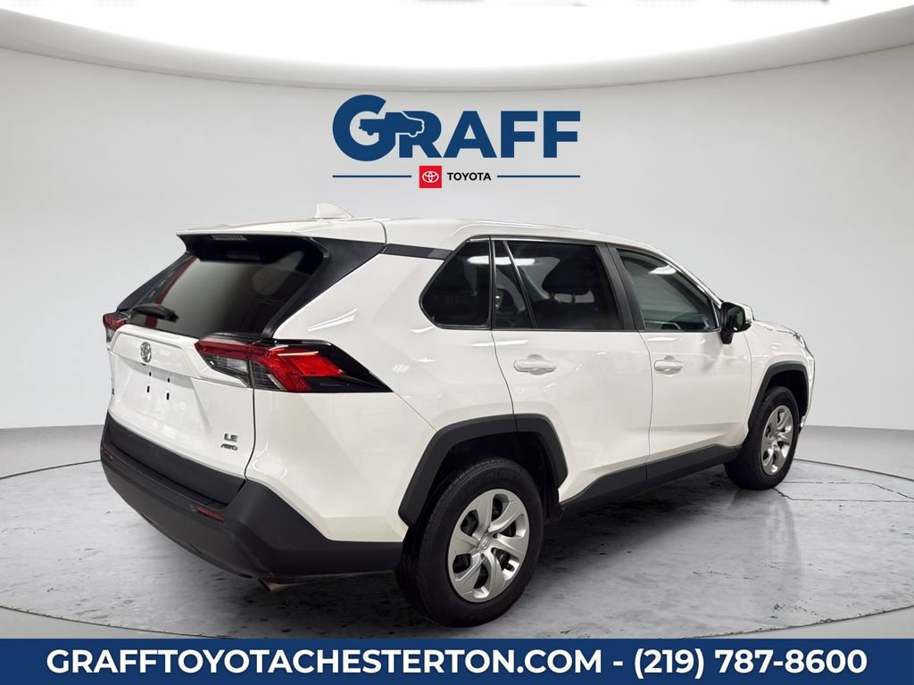 Used 2022 Toyota RAV4 LE AWD/4WD image 7