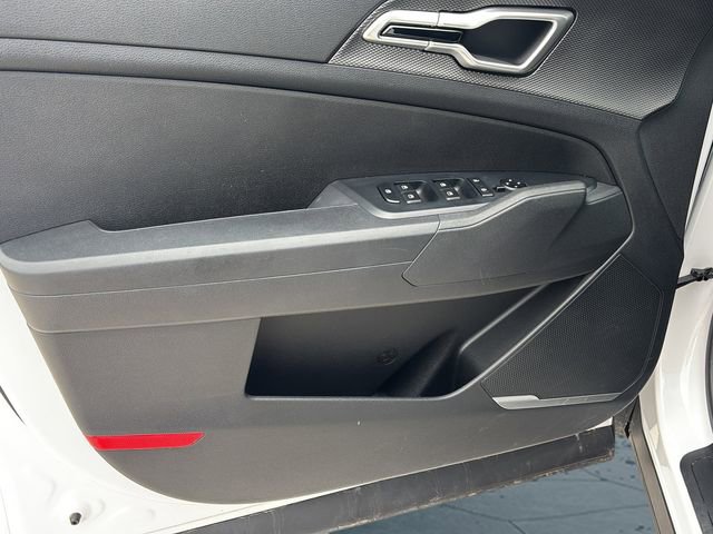 Certified 2025 Kia Sportage LX AWD/4WD image 20