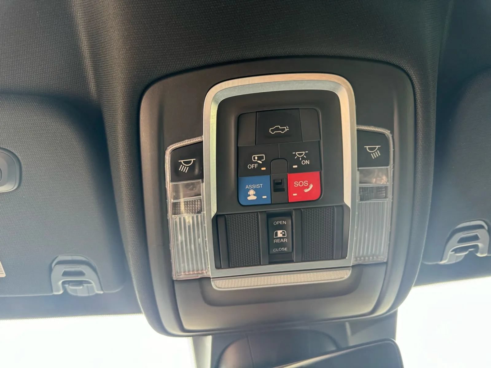 Used 2019 RAM 1500 Limited AWD/4WD image 31