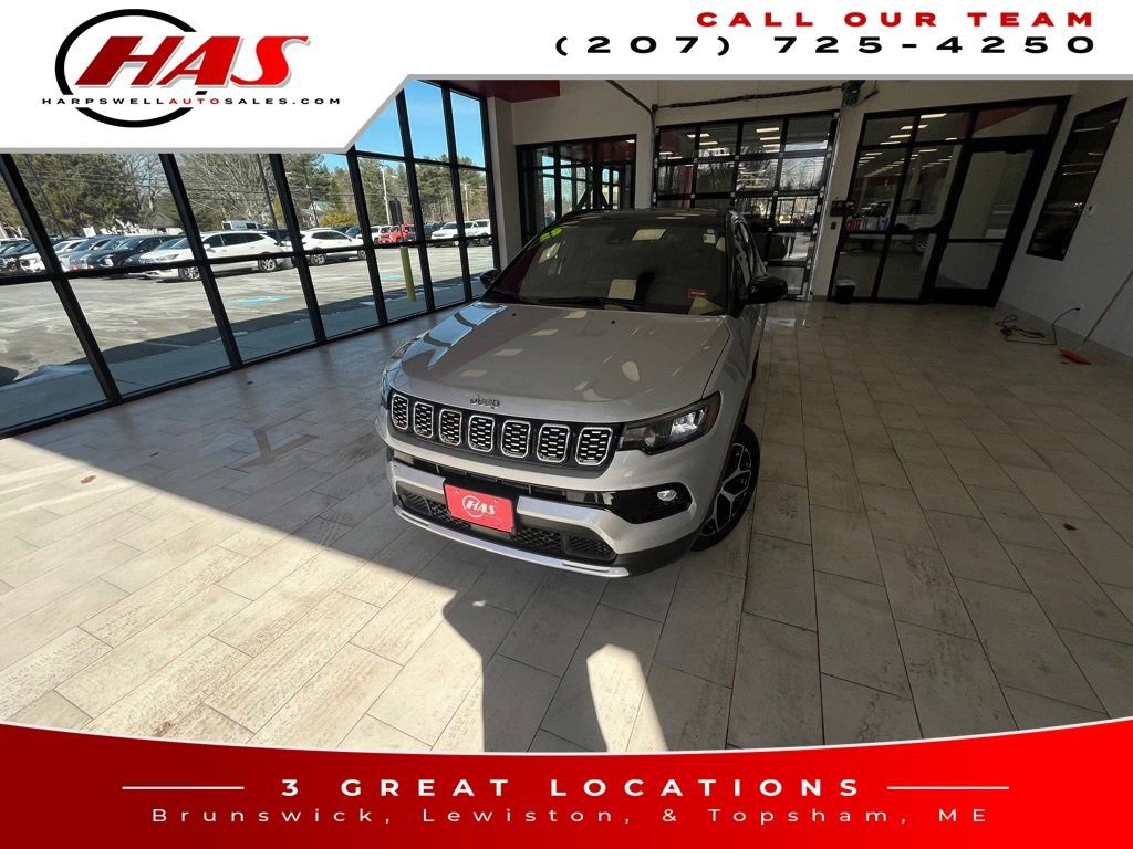 Used 2025 Jeep Compass Limited image 18