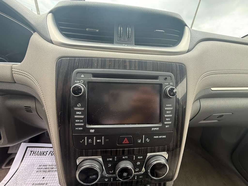 Used 2014 Chevrolet Traverse LTZ image 3