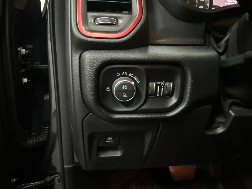 Used 2019 RAM 1500 Rebel AWD/4WD image 35