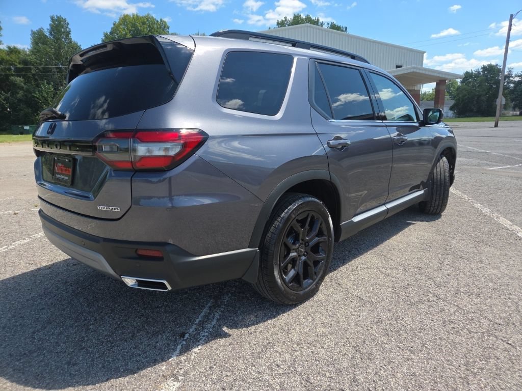 Used 2025 Honda Pilot Touring image 6