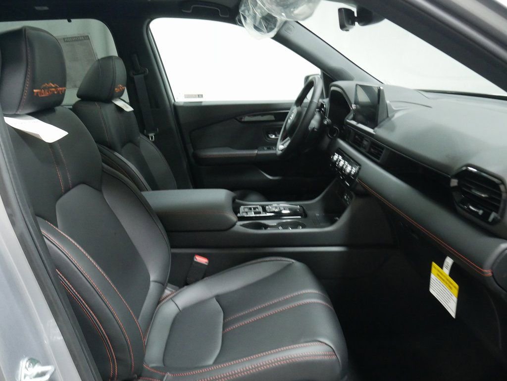 New 2025 Honda Pilot TrailSport image 24