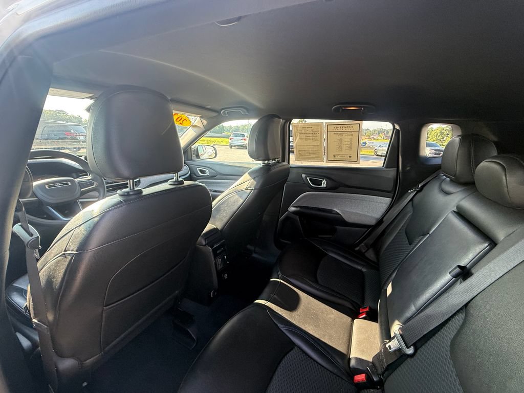 Used 2024 Jeep Compass Latitude AWD/4WD image 22