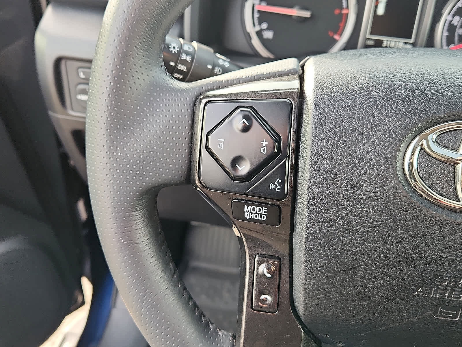 Certified 2022 Toyota 4Runner TRD Off-Road Premium image 24