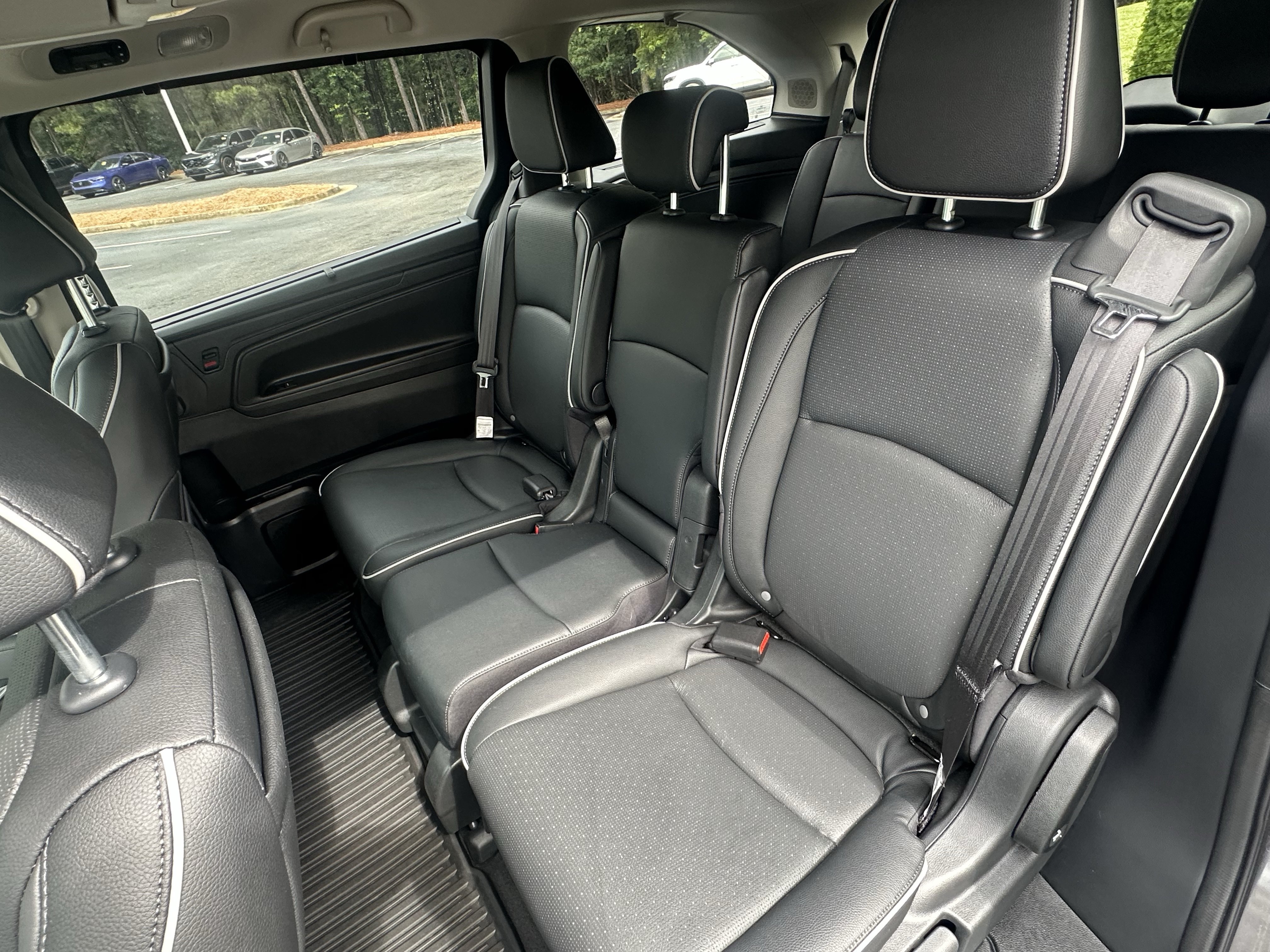 Used 2026 Honda Odyssey Elite image 14