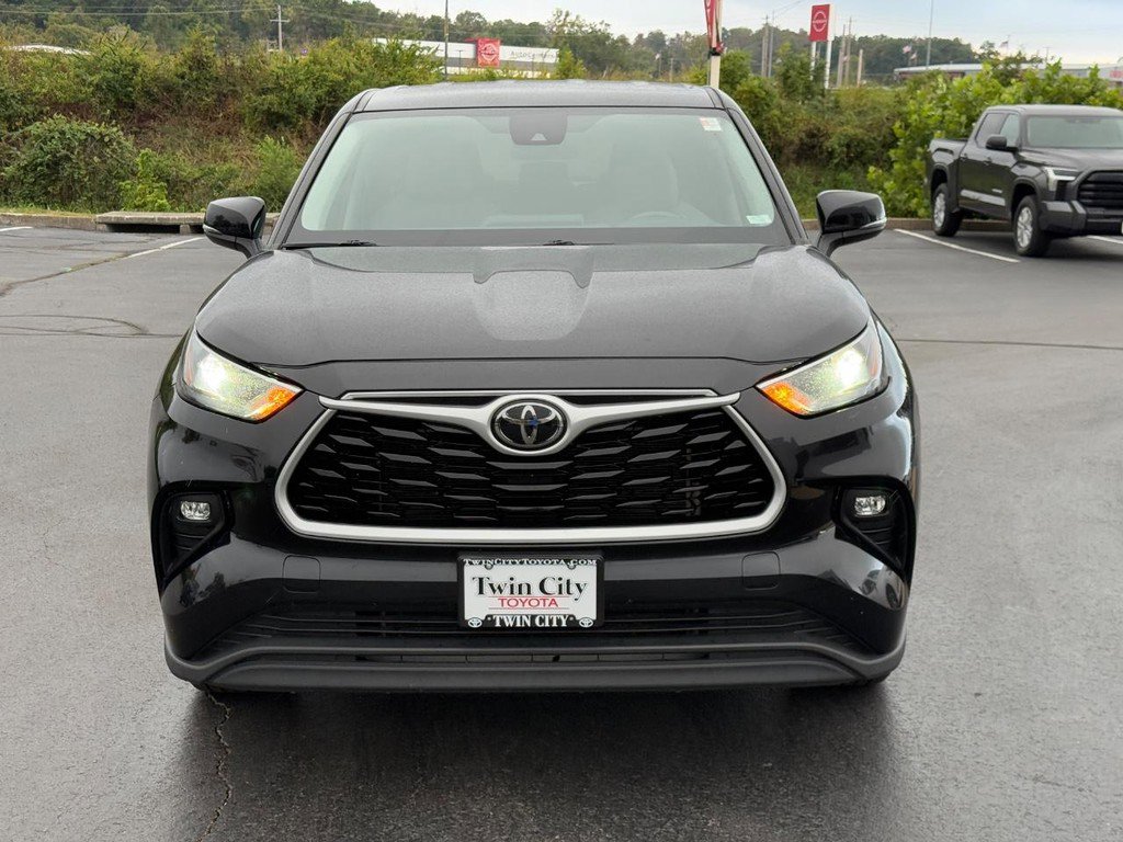 Used 2023 Toyota Highlander LE image 10