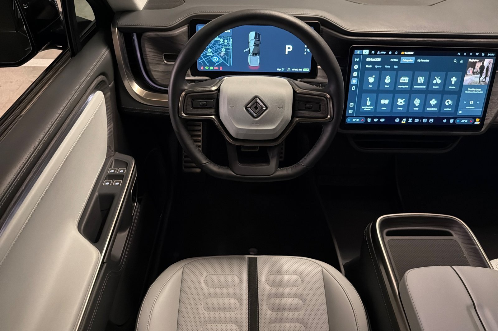 Used 2024 Rivian R1T Adventure AWD/4WD image 13