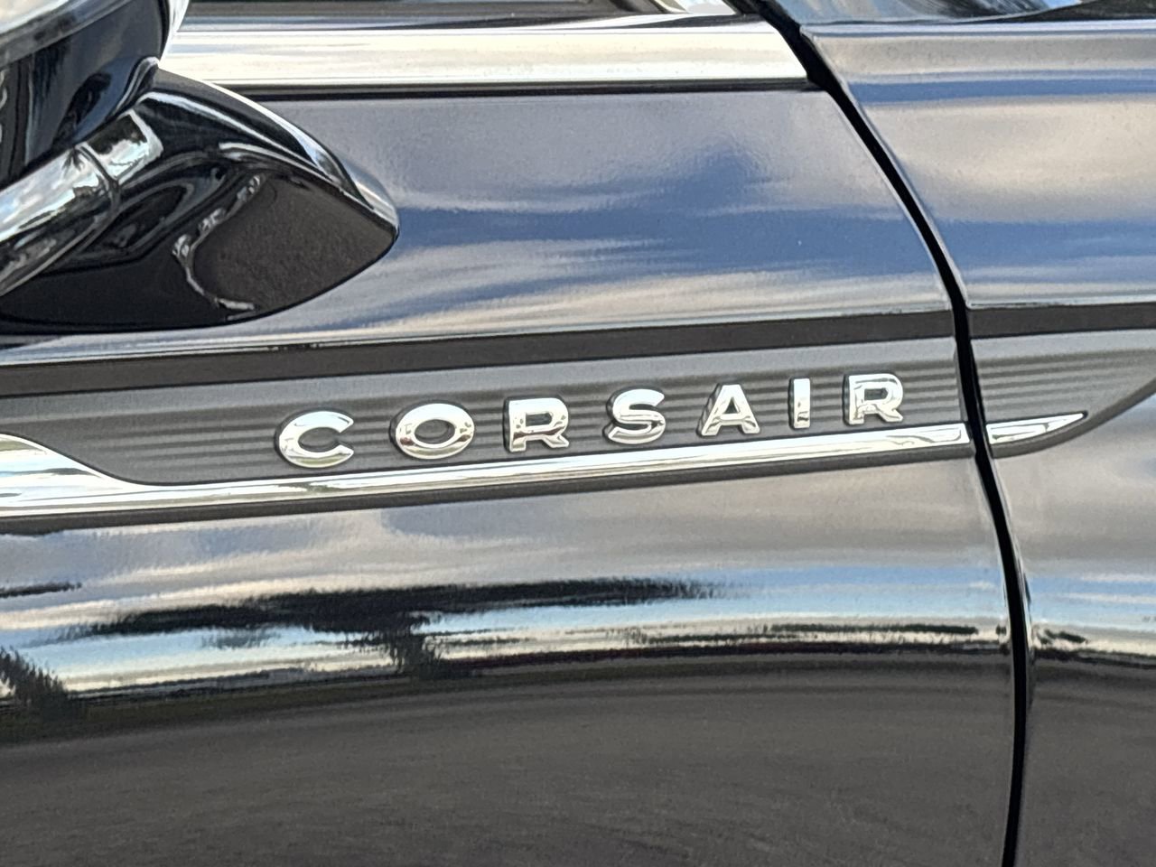 Used 2025 Lincoln Corsair FWD w/ Equipment Group 101A image 30