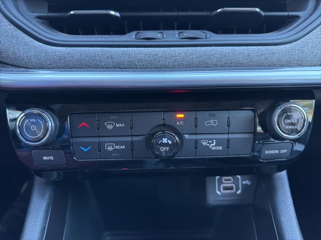 Used 2022 Jeep Compass Latitude w/ Sun and Sound Group image 16