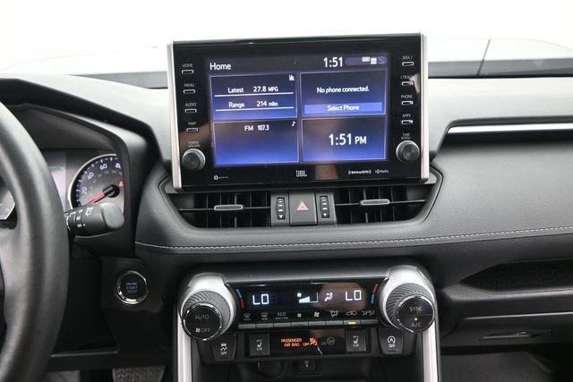 Used 2022 Toyota RAV4 XLE Premium AWD/4WD image 9