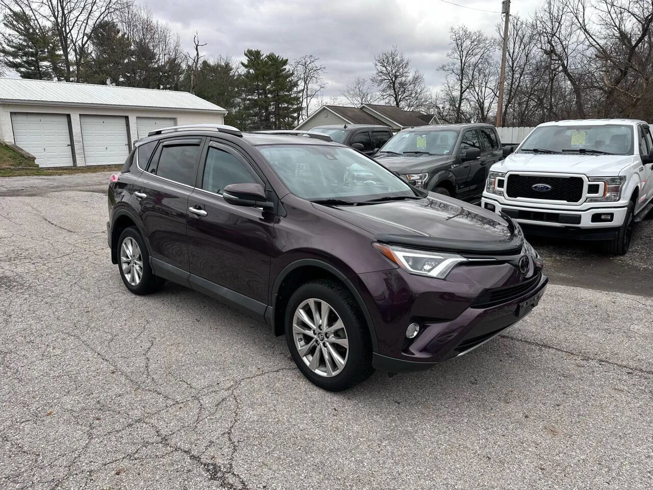 Used 2018 Toyota RAV4 Limited image 3