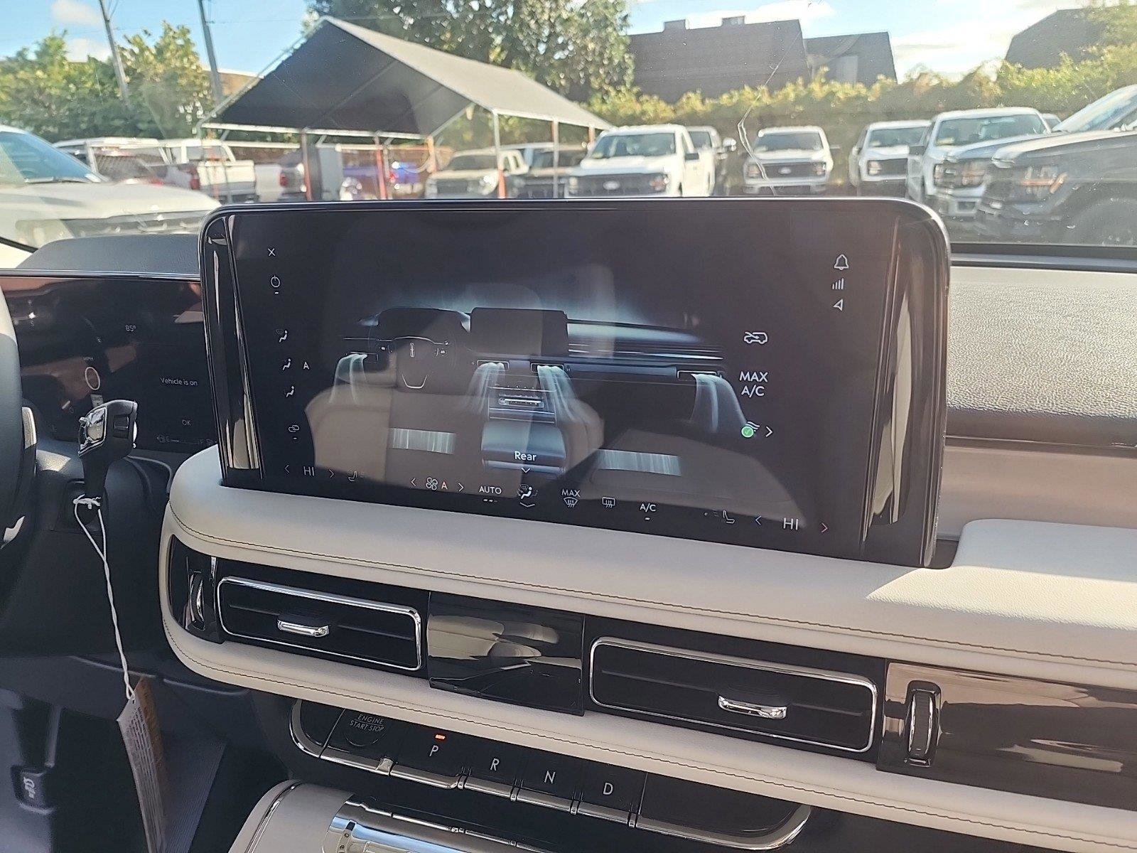 New 2025 Lincoln Aviator Reserve w/ Luxury Package image 19