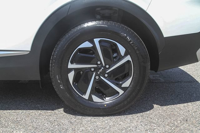 Used 2023 Kia Sportage LX AWD/4WD image 12