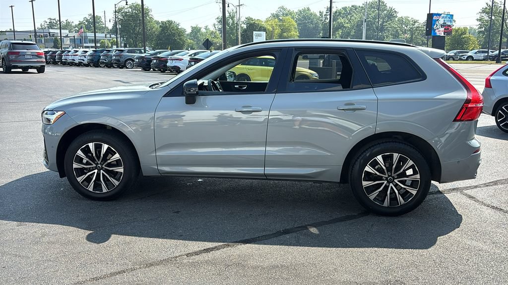 Certified 2025 Volvo XC60 B5 Plus AWD/4WD image 3