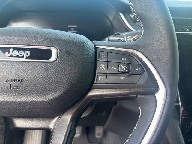Used 2023 Jeep Grand Cherokee L Limited w/ Trailer Tow Group (B) AWD/4WD image 33