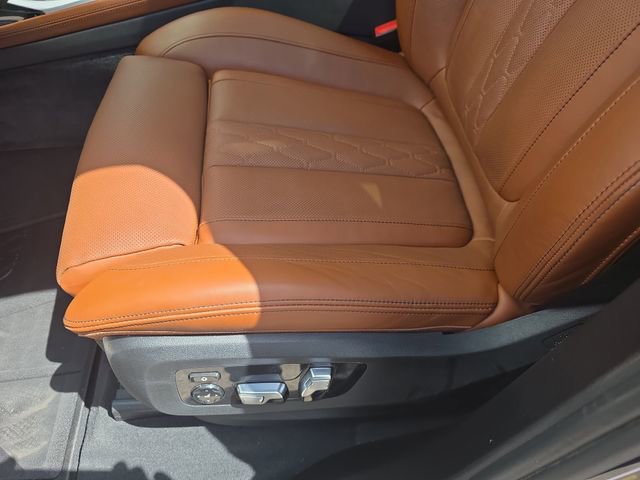 Used 2024 BMW X7 xDrive40i w/ Executive Package AWD/4WD image 33