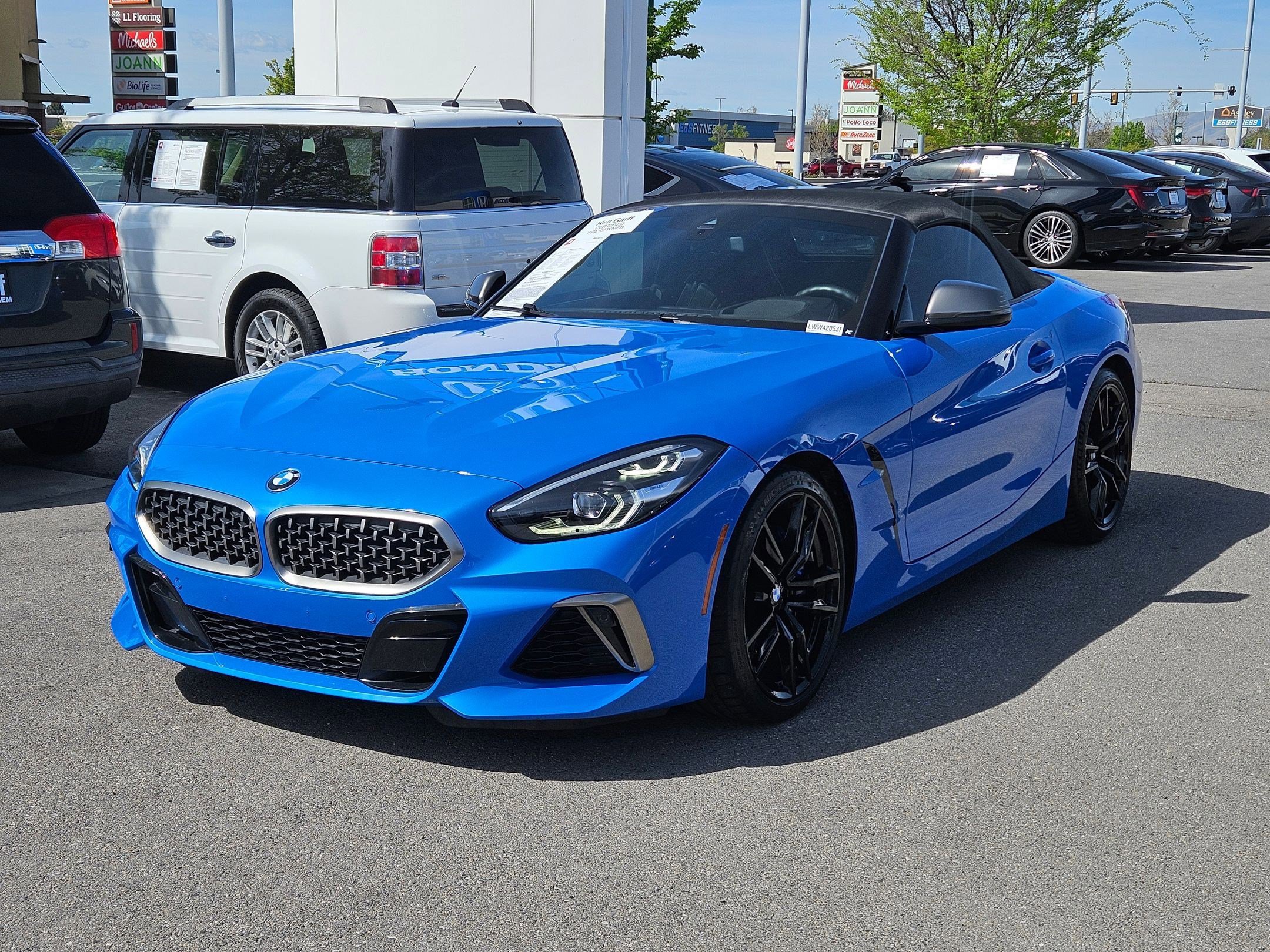 Used 2020 BMW Z4 M40i w/ Executive Package image 11