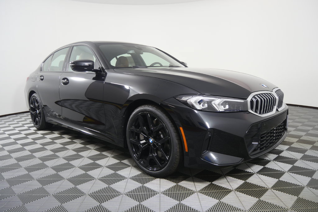 New 2026 BMW 330i Sedan w/ M Sport Package RWD image 2