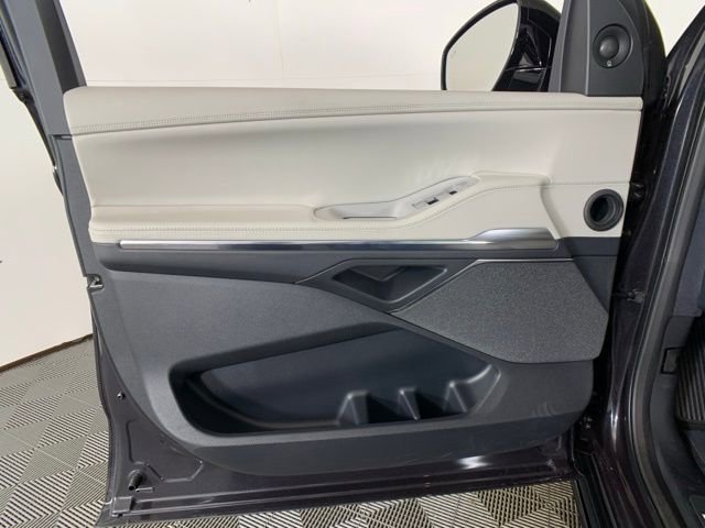 New 2025 Lincoln Navigator Reserve image 33