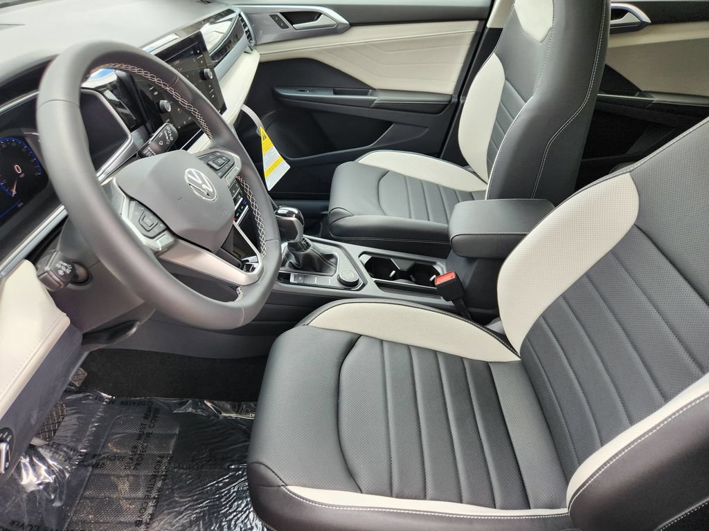 New 2026 Volkswagen Taos SEL AWD/4WD image 3