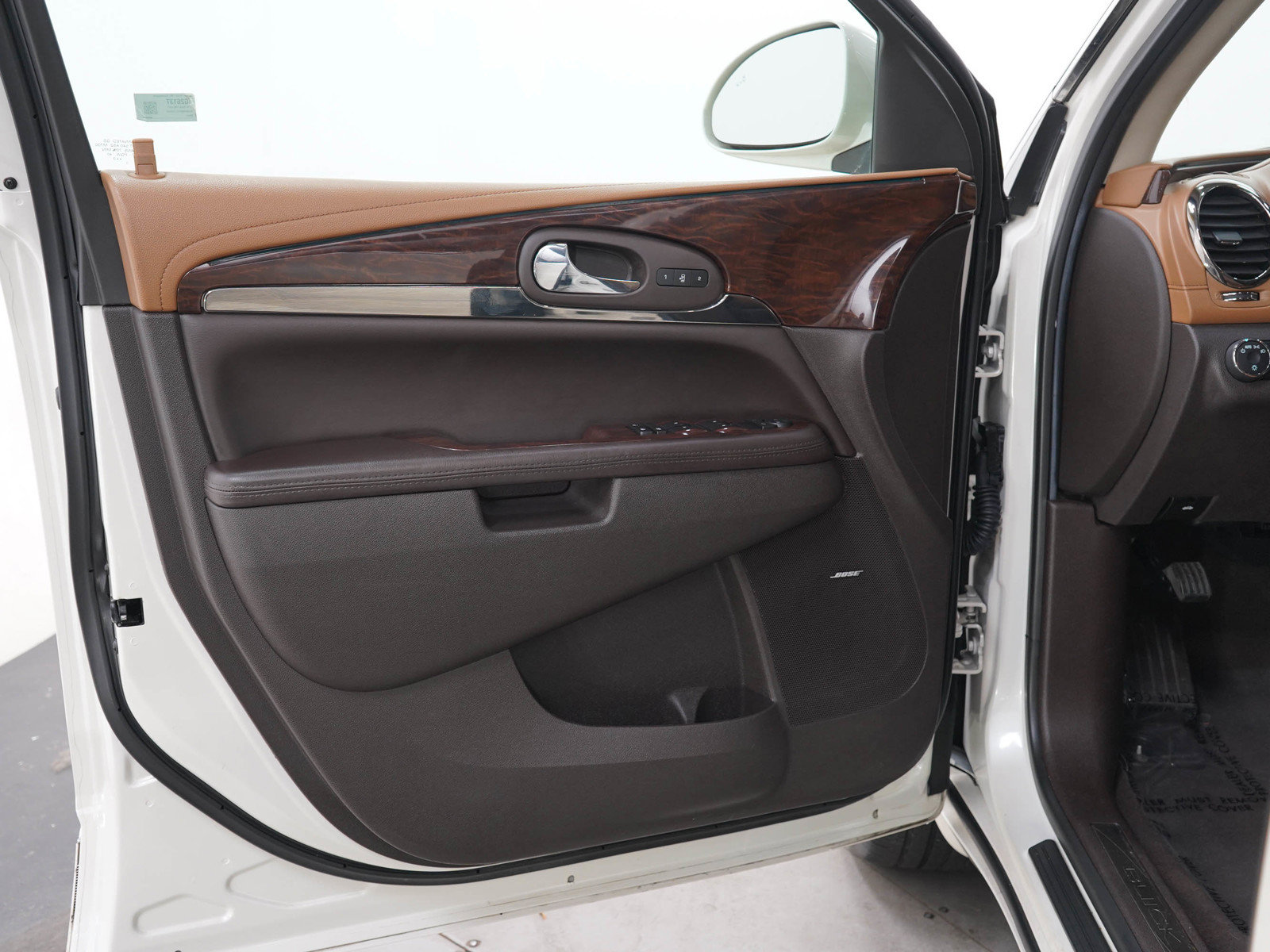 Used 2014 Buick Enclave Leather FWD image 19