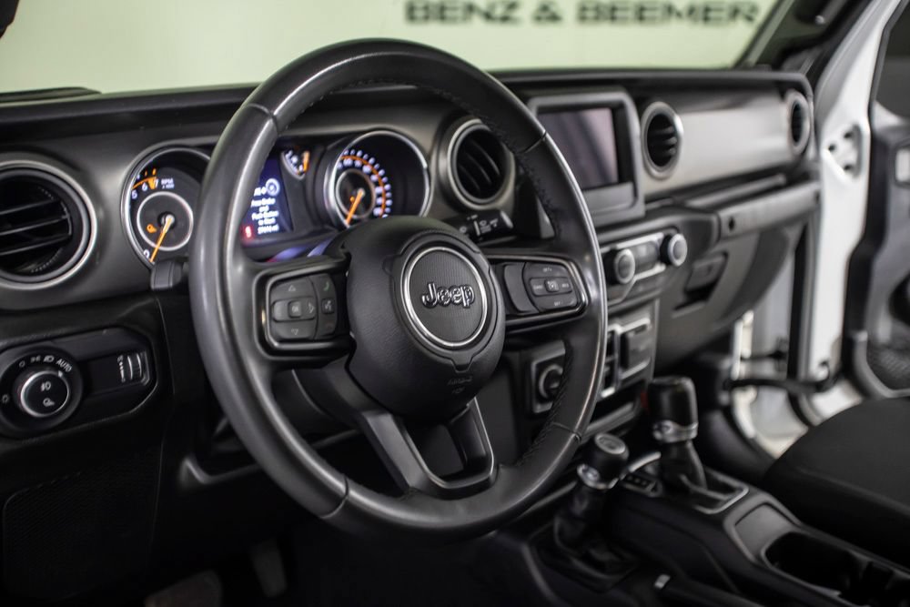 Used 2023 Jeep Gladiator Sport AWD/4WD image 16