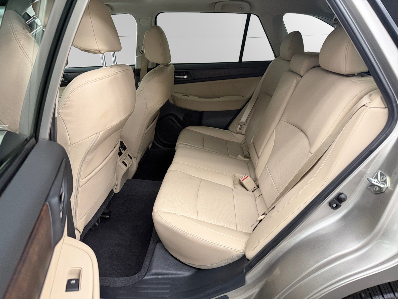 Used 2019 Subaru Outback 2.5i Limited AWD/4WD image 13