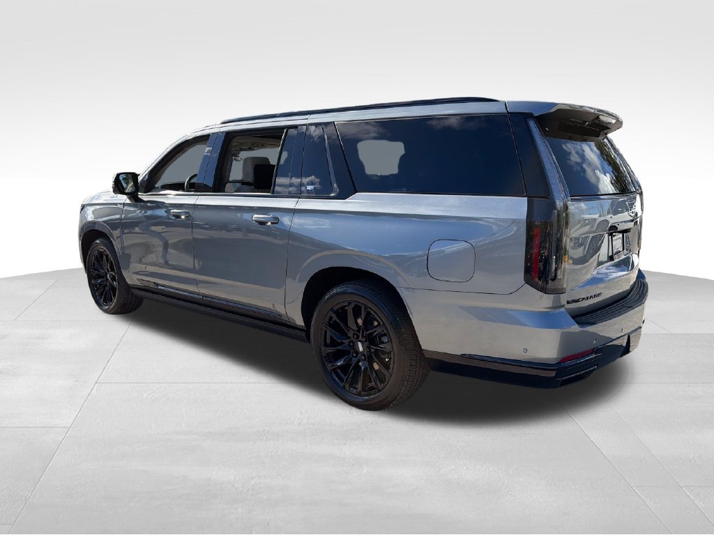 Used 2025 Cadillac Escalade ESV Sport Platinum w/ LPO, Floor Liner Package AWD/4WD image 5