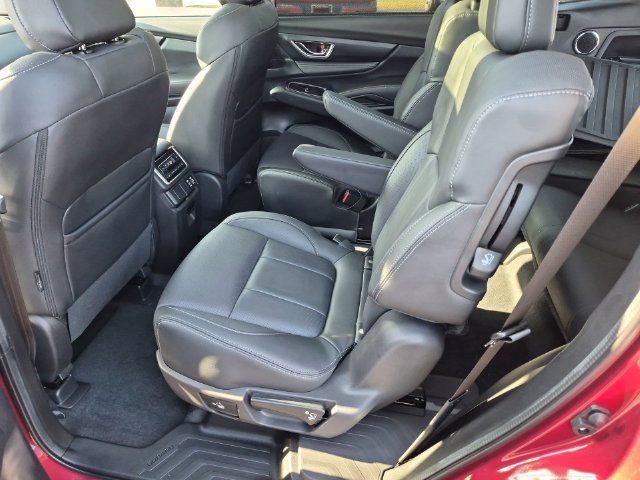 Used 2025 Subaru Ascent Limited w/ Popular Package #1 AWD/4WD image 34