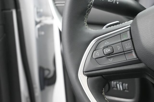 Used 2023 Jeep Grand Cherokee Altitude AWD/4WD image 28