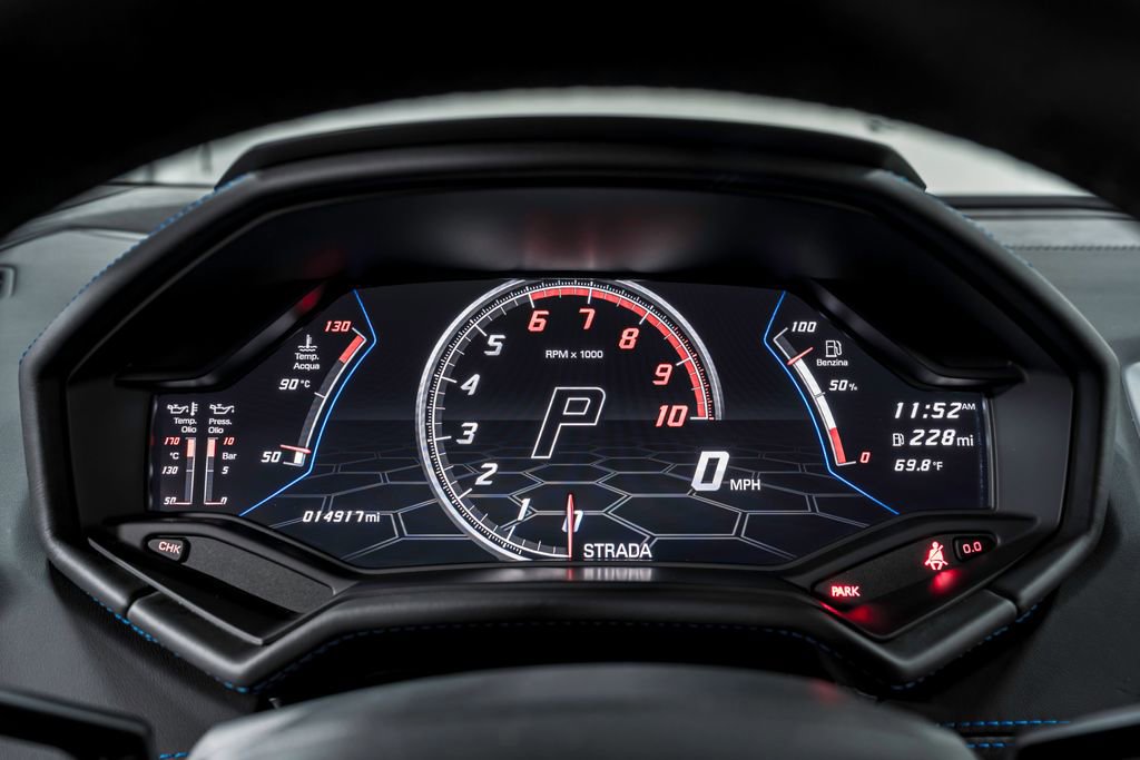 Used 2022 Lamborghini Huracan EVO RWD image 15