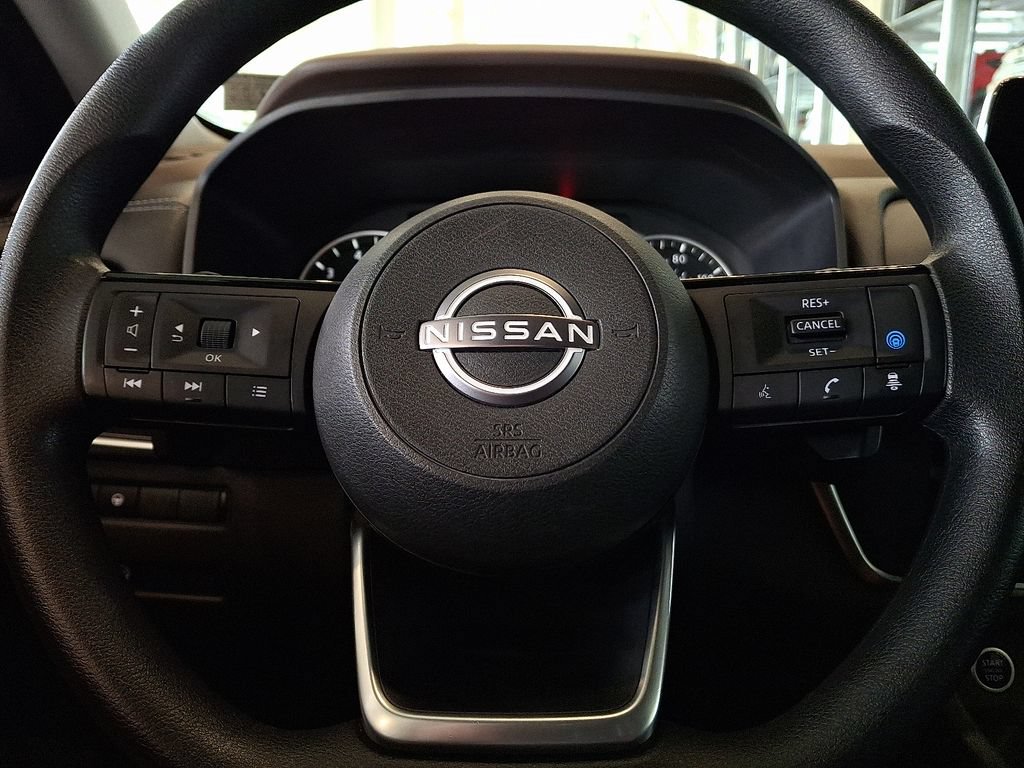 Used 2023 Nissan Rogue SV AWD/4WD image 18