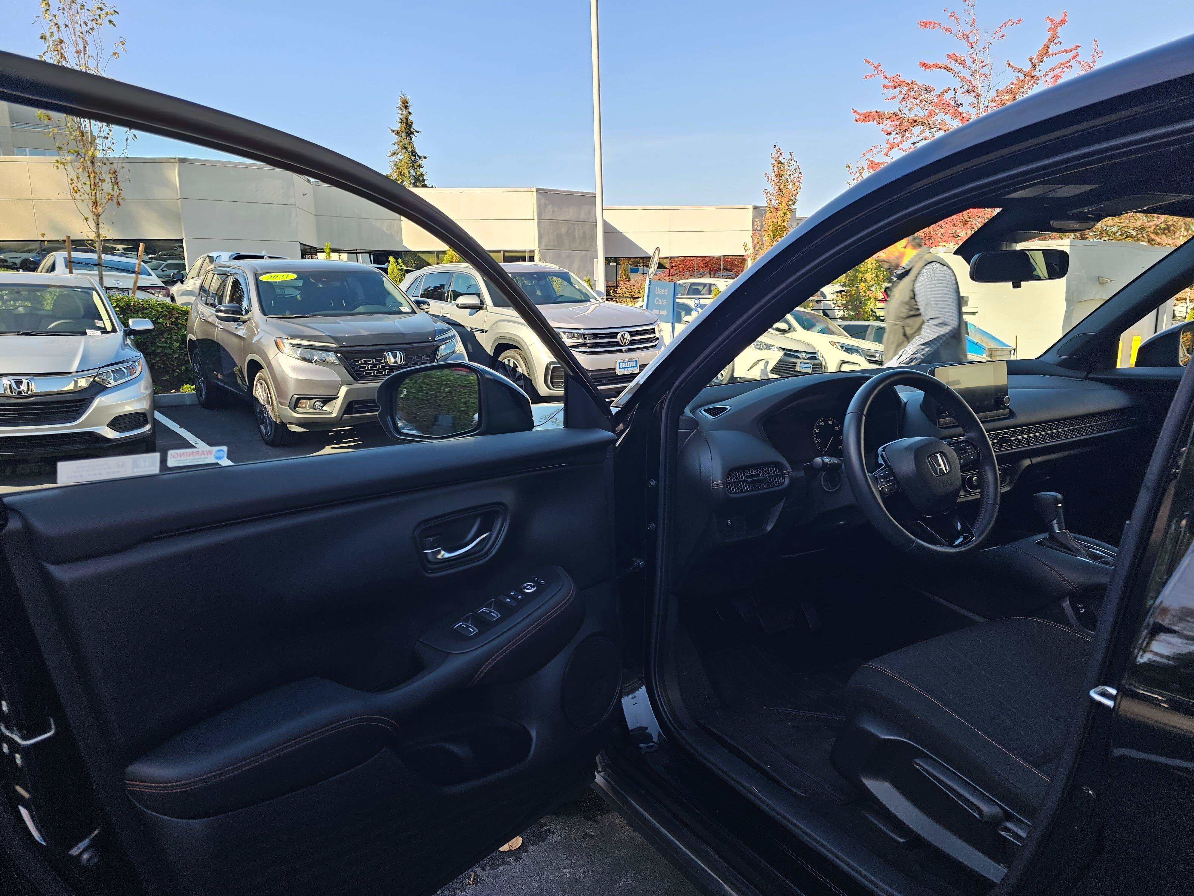 Used 2024 Honda HR-V Sport image 23