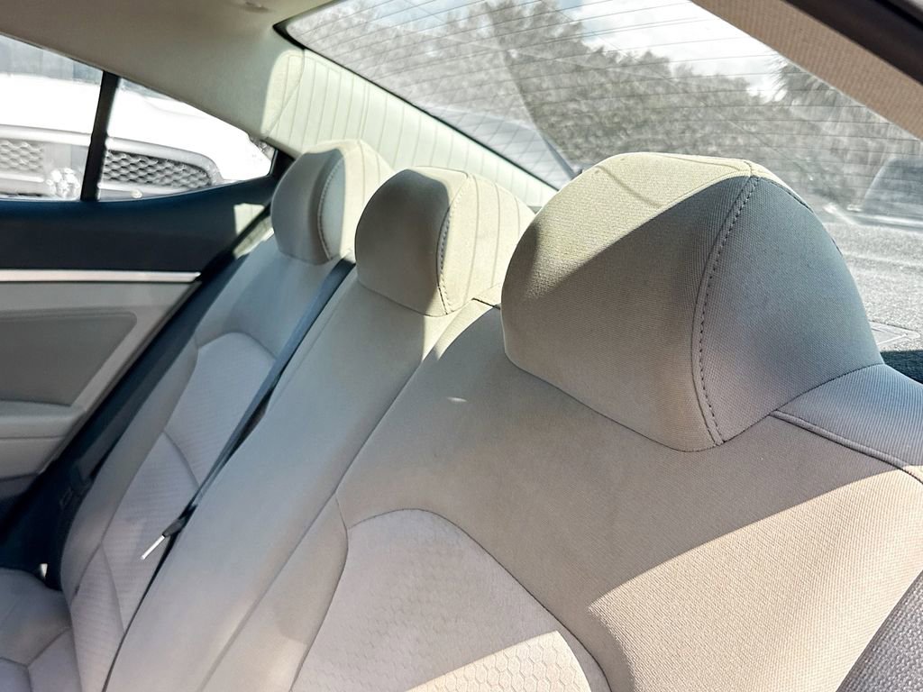 Used 2020 Hyundai Elantra SEL image 27