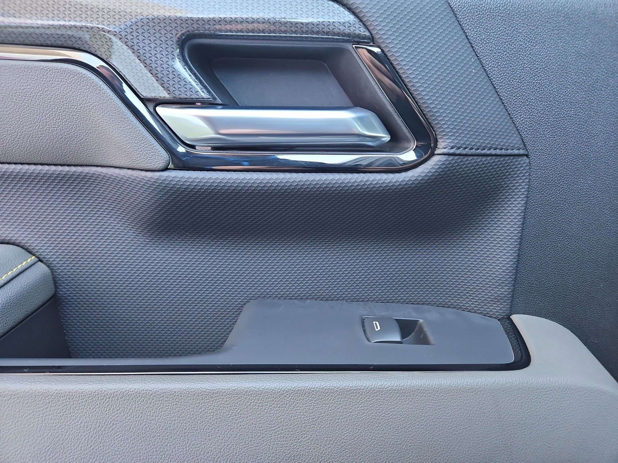 Used 2024 Chevrolet Silverado 1500 ZR2 w/ Technology Package image 36