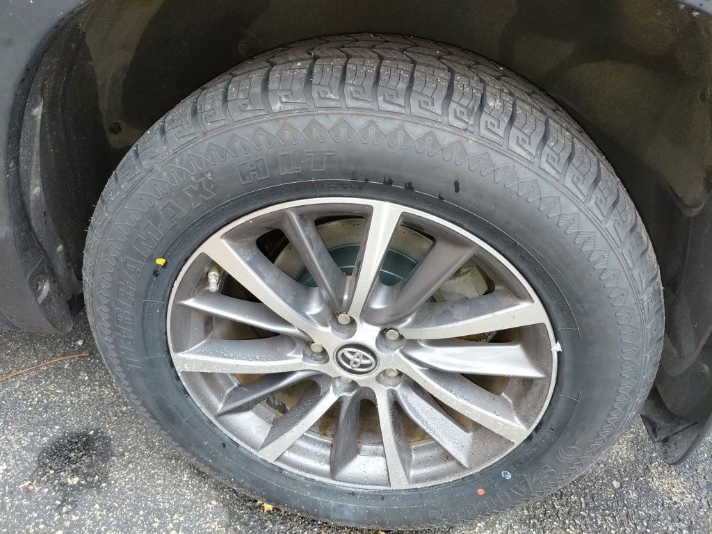 Used 2019 Toyota Highlander XLE image 36