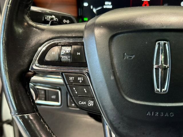 Used 2018 Lincoln Navigator Select w/ Technology Package RWD image 16