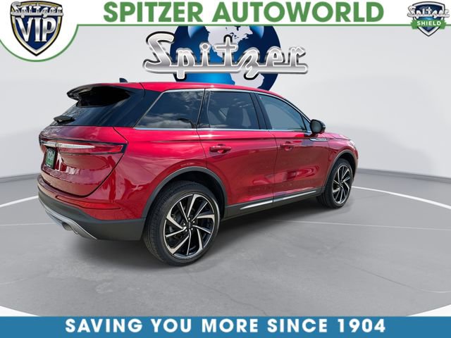 Used 2025 Lincoln Corsair Reserve image 9