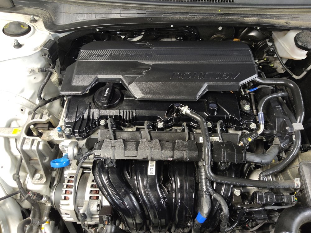 Used 2025 Hyundai Elantra SE image 30