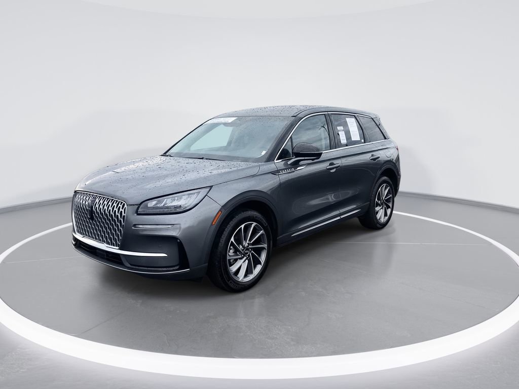 Used 2023 Lincoln Corsair AWD w/ Equipment Group 101A image 4