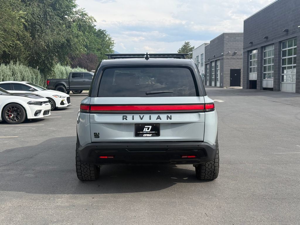 Used 2023 Rivian R1S Adventure AWD/4WD image 11