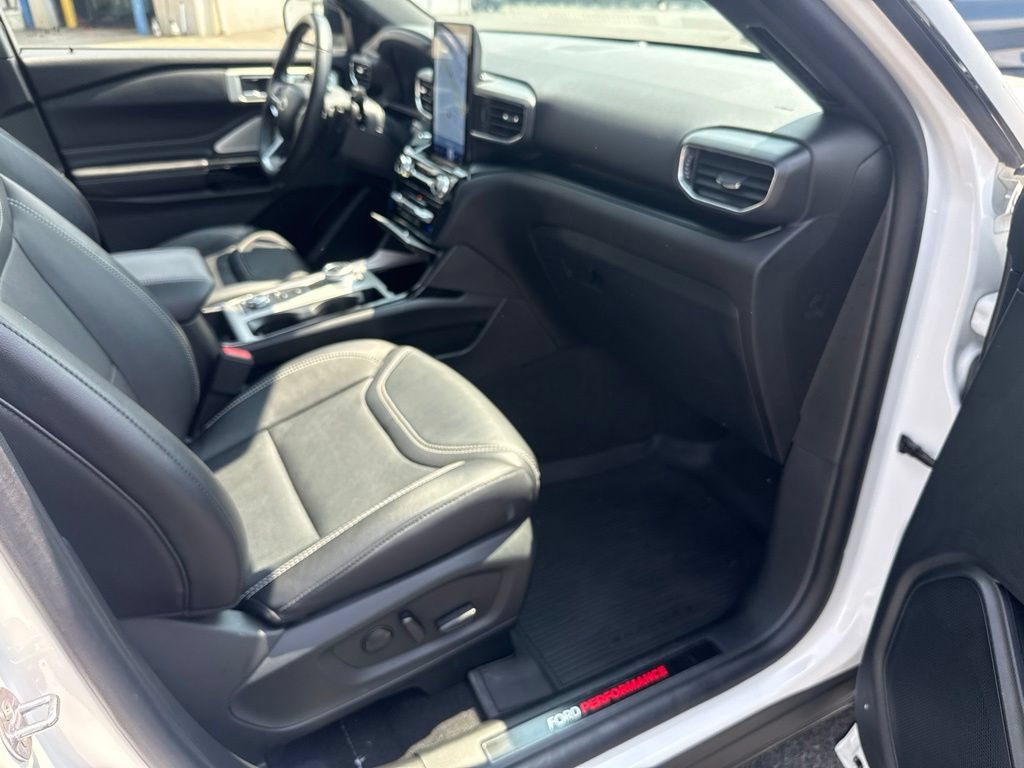 Used 2023 Ford Explorer ST w/ Equipment Group 401A AWD/4WD image 34