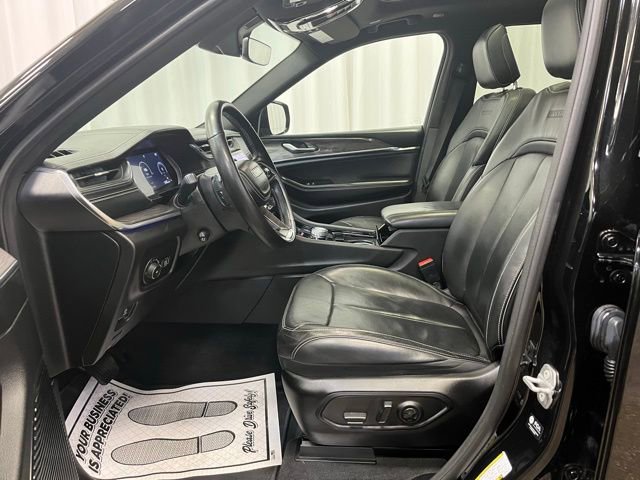 Used 2022 Jeep Grand Cherokee Overland image 5