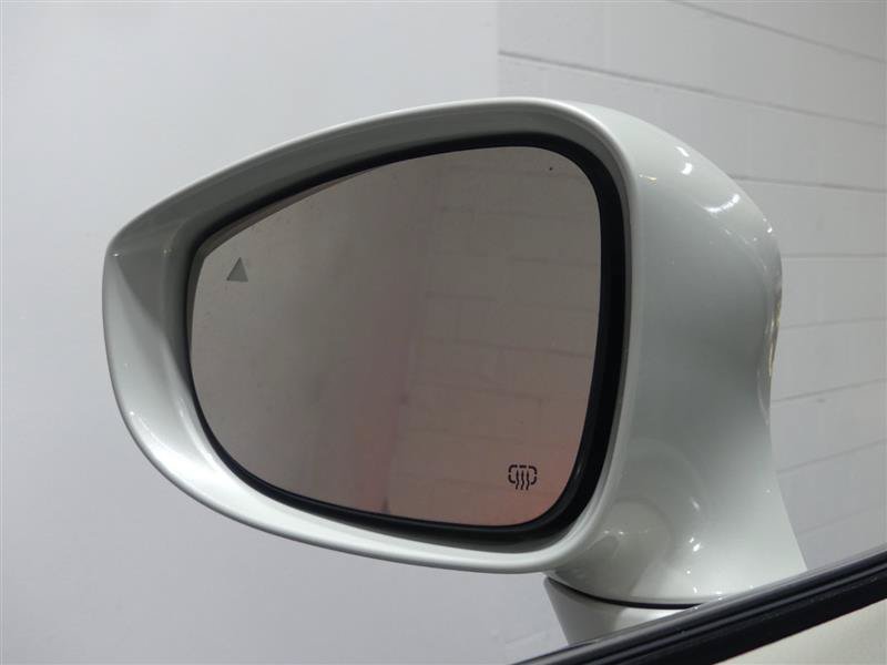 Used 2020 Chrysler Pacifica Touring-L w/ Tire & Wheel Group FWD image 14