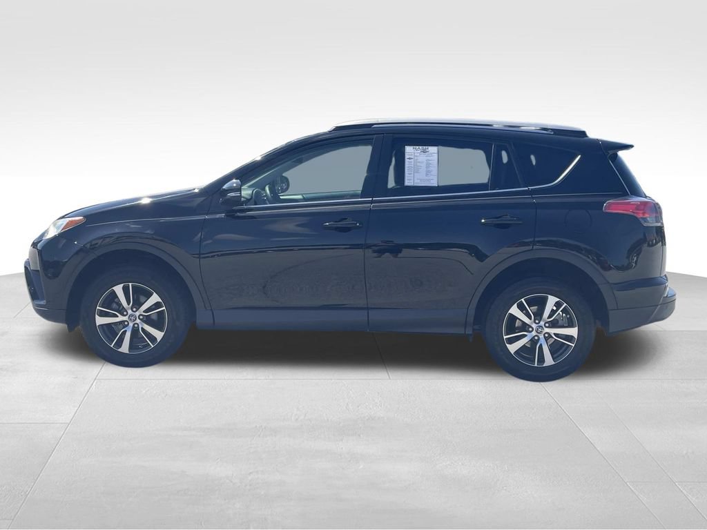 Used 2018 Toyota RAV4 XLE FWD image 7